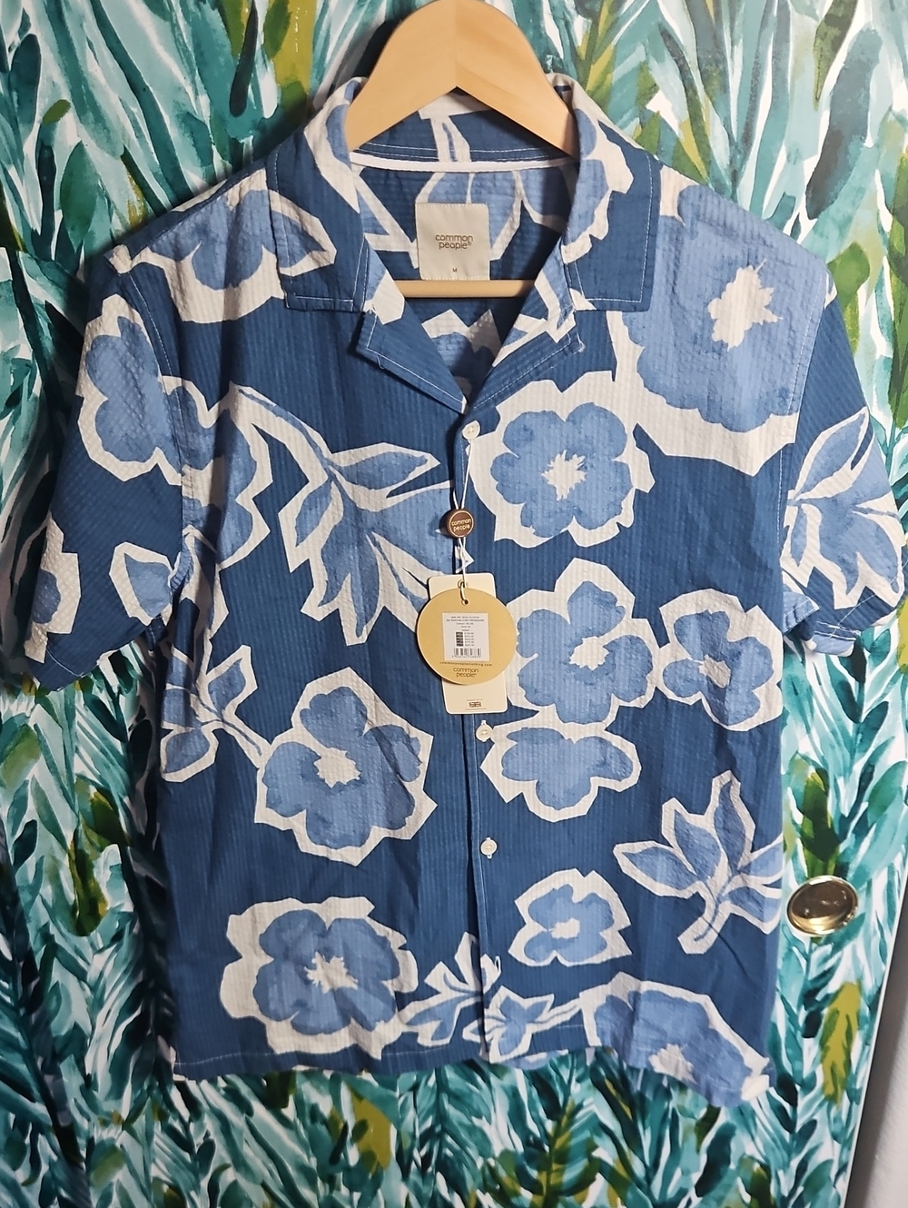 Common People Blue Floral Short-Sleeve Button-Down Shirt - Size M - NWT